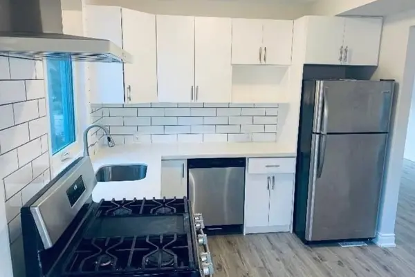 75 Eileen AVE #Main, Toronto W03, ON M6N 1V8