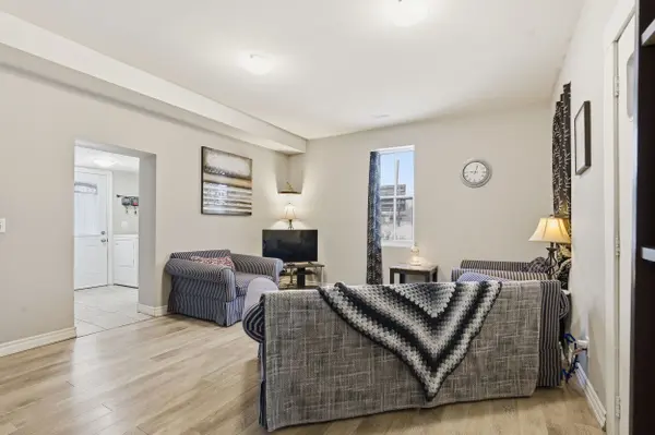 43 Main ST N, Haldimand, ON N0A 1H0