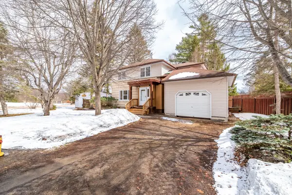 22 Cabot PL, Deep River, ON K0J 1P0