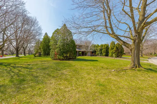 20 Old Coach RD, St. Catharines, ON L2N 2P3