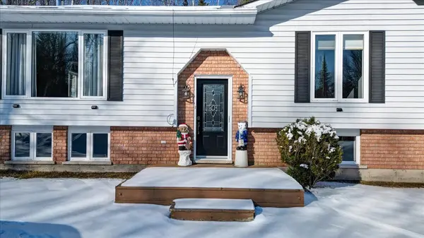 237 Clark Lake RD, Bancroft, ON K0L 1C0