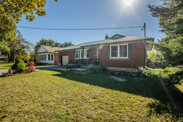 225 Woodhaven RD, Kitchener, ON N2C 1V6