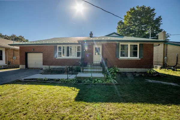 225 Woodhaven RD, Kitchener, ON N2C 1V6