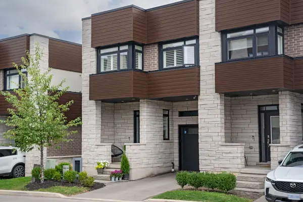 35 Midhurst HTS #22, Hamilton, ON L8J 0K9