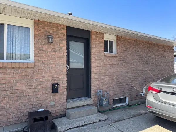 96 PATHFINDER CRES, Kitchener, ON N2P 1S6