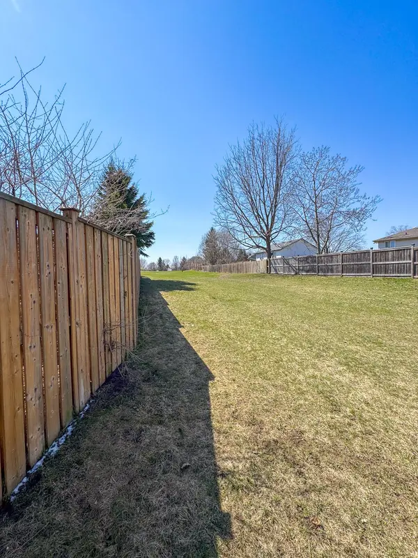 96 PATHFINDER CRES, Kitchener, ON N2P 1S6