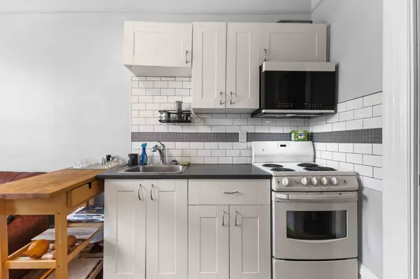 70 Anderson ST, West Centre Town, ON K1R 6T7