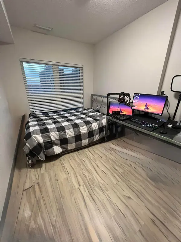 258A Sunview ST #1105, Waterloo, ON N2L 3V9