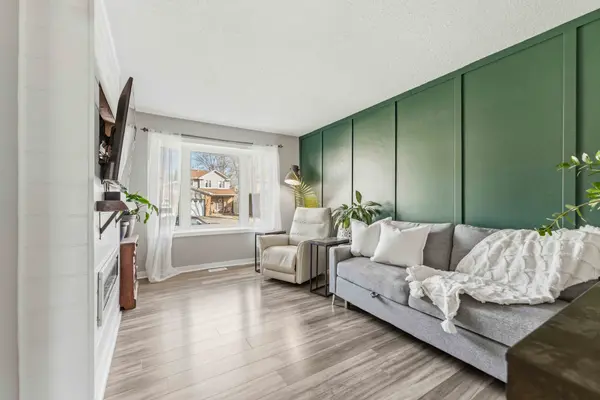 1091 Burgundy LN, Orleans - Convent Glen And Area, ON K1C 2M9