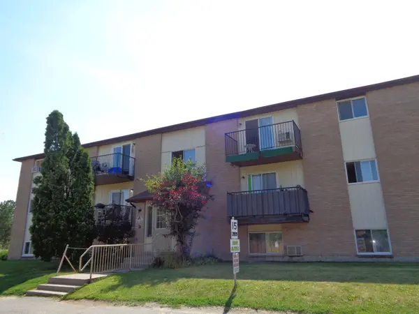 35 Union ST, Belleville, ON K8P 2B5