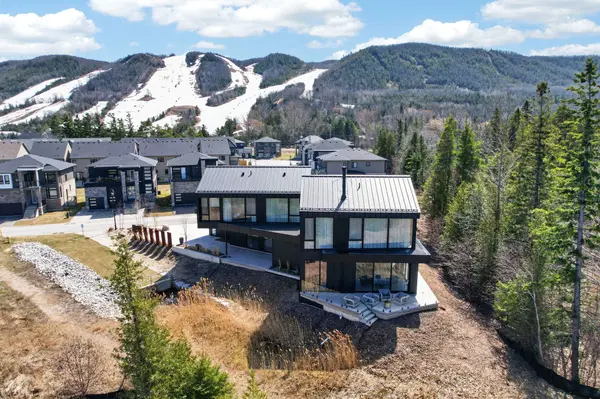 120 Sebastian ST, Blue Mountains, ON N0H 1J0