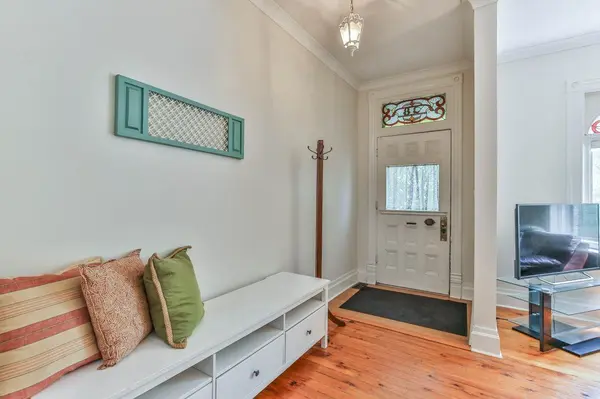 38 BYRON AVE E, London South, ON N6C 1C5