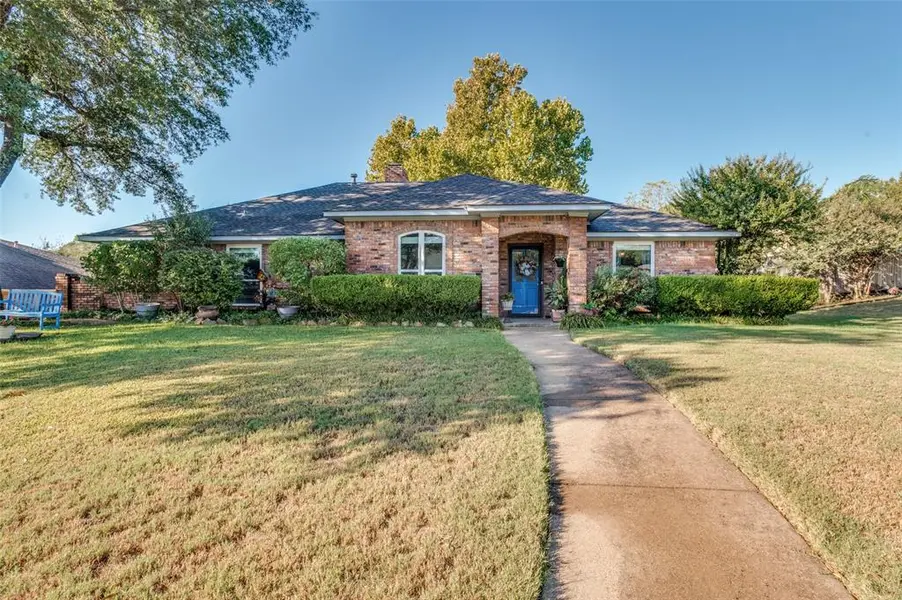 722 Corinthian Place, Duncanville, TX 75137