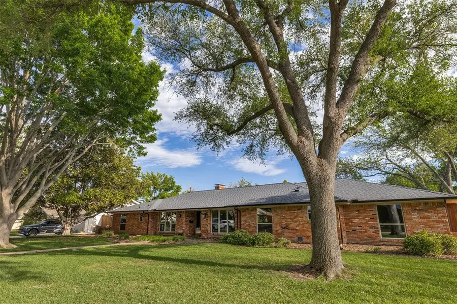 4426 Laren Lane, Dallas, TX 75244