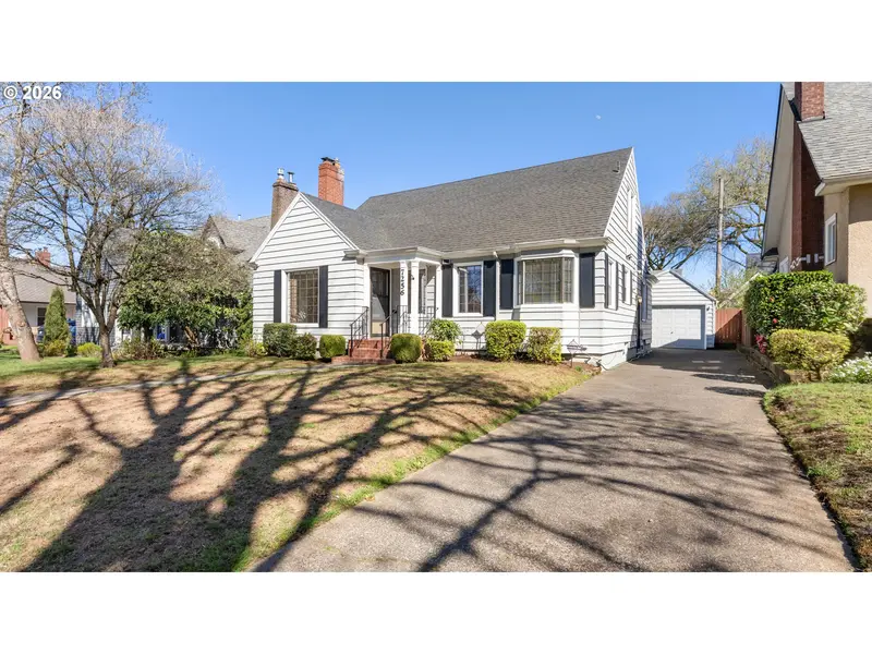 7256 N CHAUTAUQUA BLVD, Portland, OR 97217