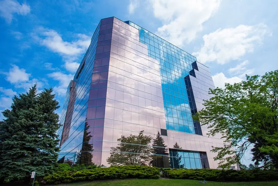 5995 Avebury RD #803, Mississauga, ON L5R 3P9