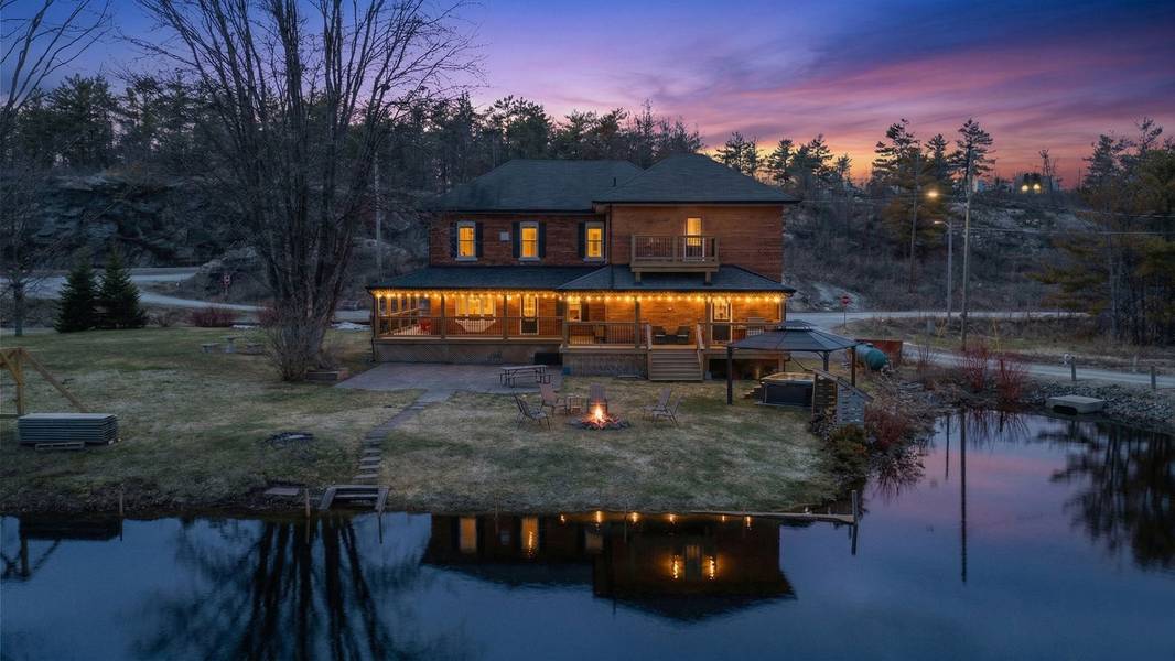 1002 Cowbell LN, Gravenhurst, ON P0E 1N0