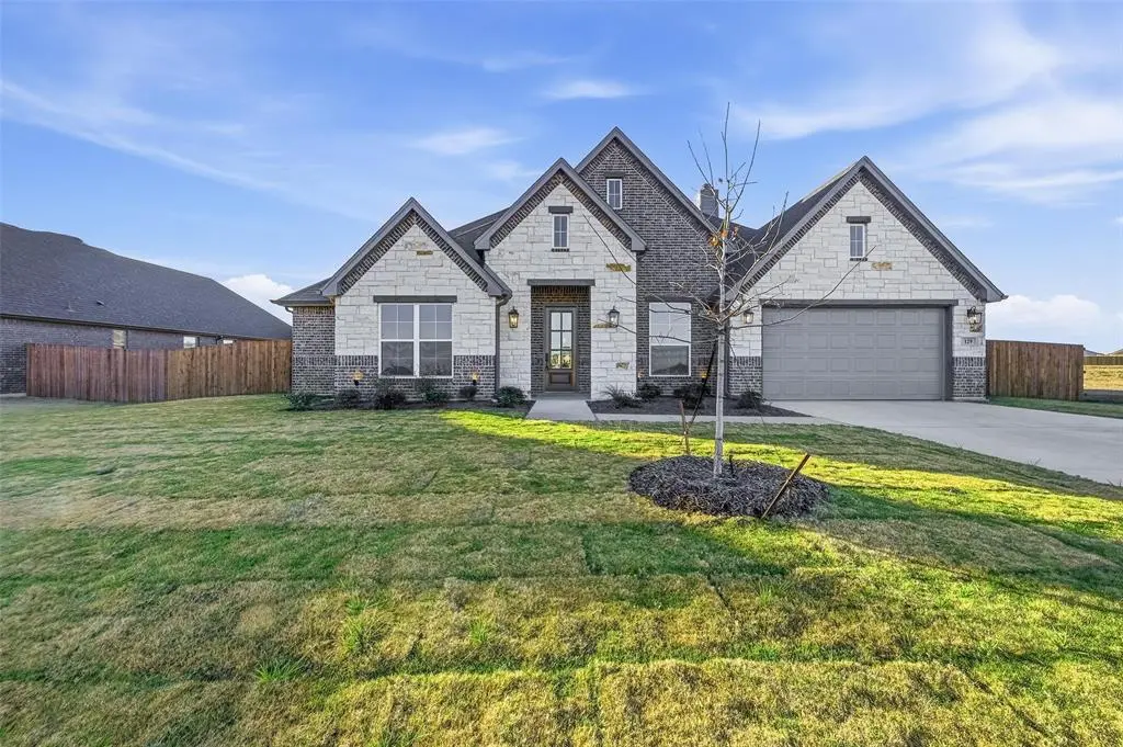 129 Mikasi, Godley, TX 76044