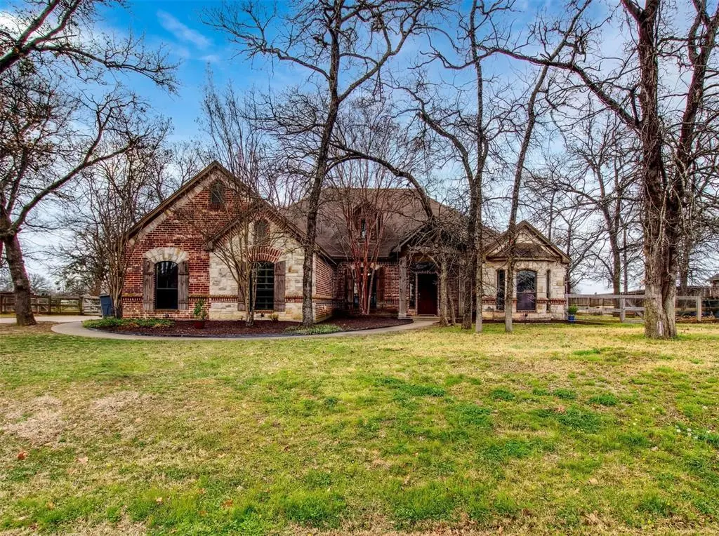 202 Woodland Drive, Krugerville, TX 76227