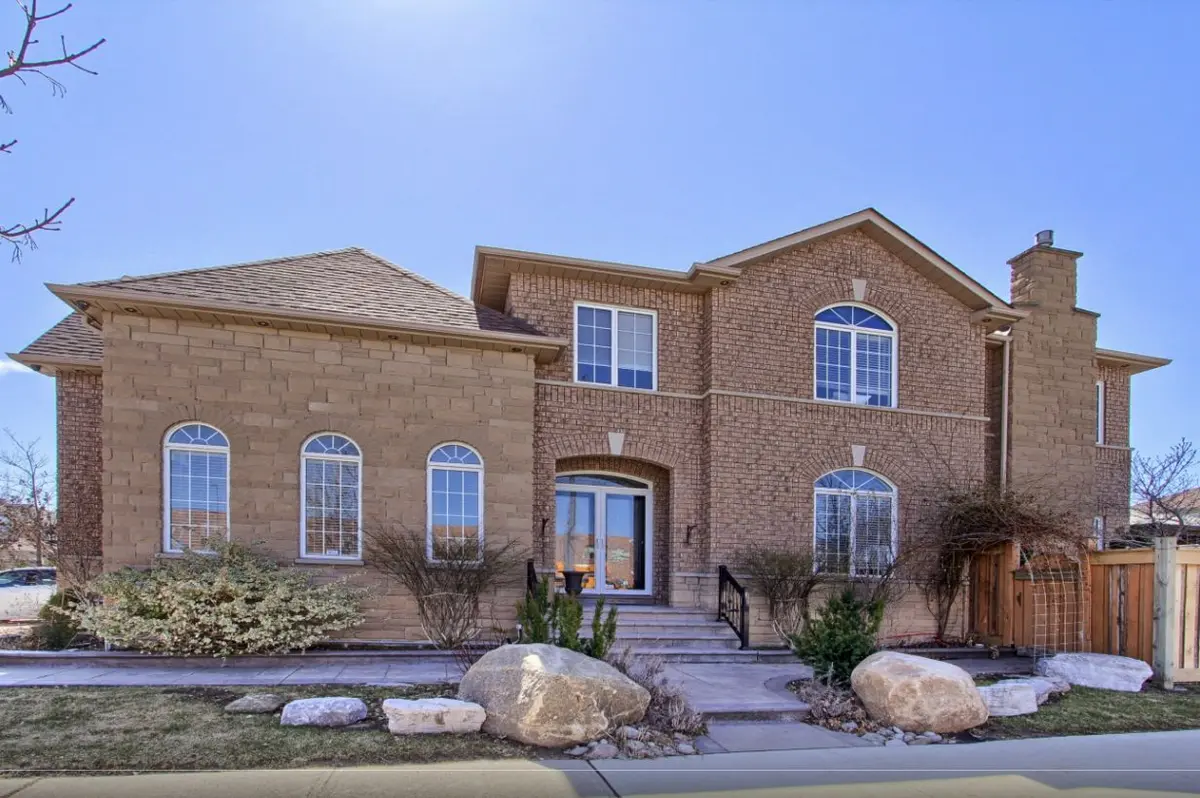 2 Sgotto BLVD, Vaughan, ON L4H 1X1