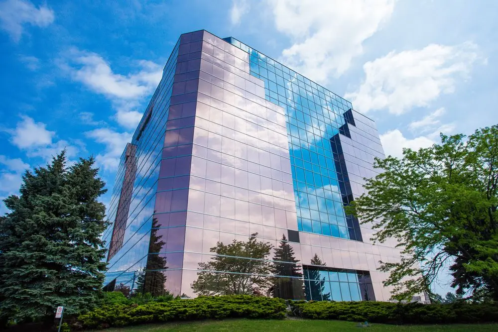 5995 Avebury RD #803, Mississauga, ON L5R 3P9