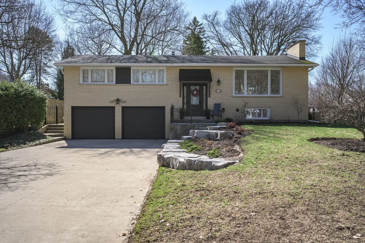 189 Hunt Club DR, London North, ON N6H 3Y8