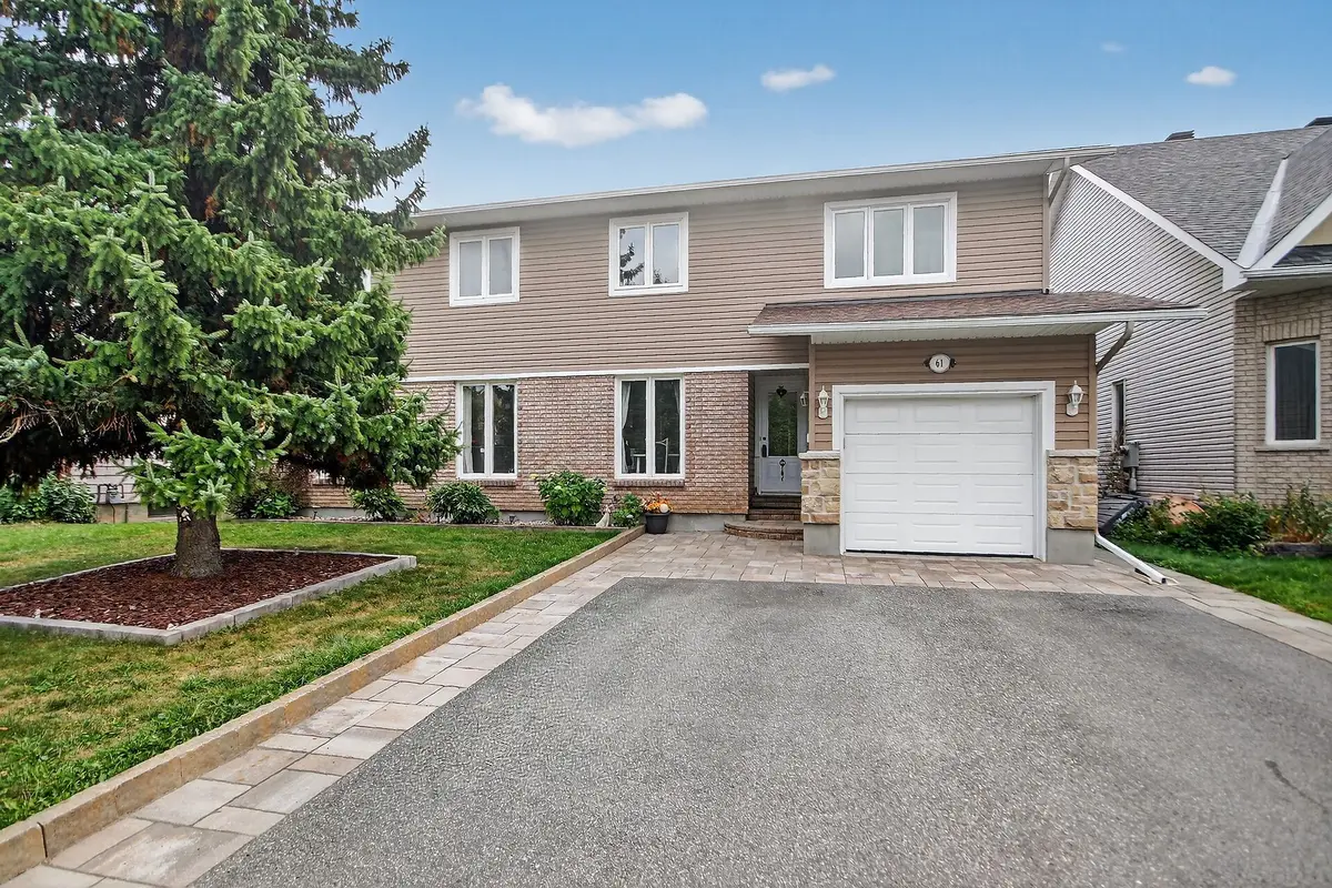 61 Fieldgate DR, Barrhaven, ON K2J 1V3