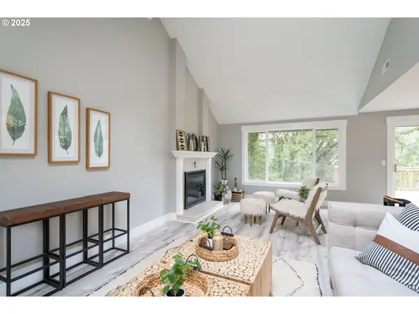 3823 WILSHIRE LN, Eugene, OR 97405