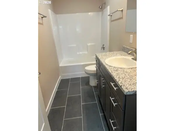 402 Lolly LN, Dallesport, WA 98617