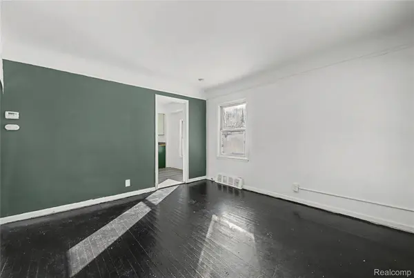 8294 Rosemont AVE, Detroit, MI 48228