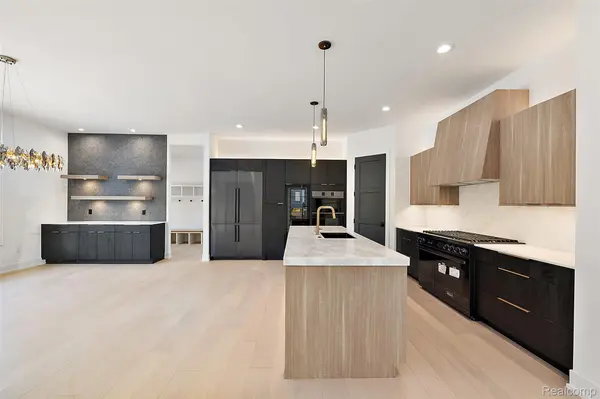 1932 Shipman BLVD, Birmingham, MI 48009