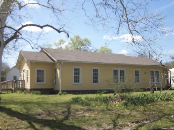 307 NE 5th Street, Hubbard, TX 76648