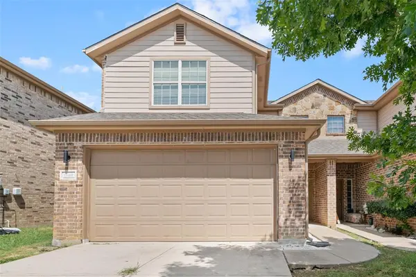 154 Castleridge Drive #B, Little Elm, TX 75068