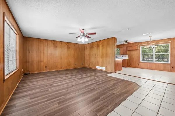 3092 N Trinity Street, Decatur, TX 76234