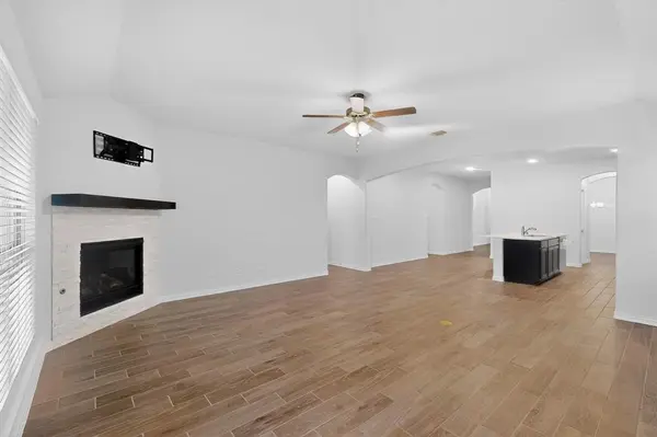 7346 Red Twig Trail, Venus, TX 76084