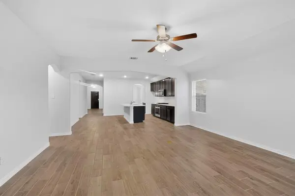 7346 Red Twig Trail, Venus, TX 76084