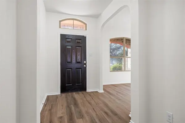 1217 Meadowlakes Drive, Azle, TX 76020