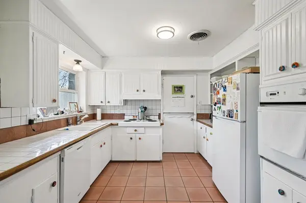 1602 Marshalldale Drive, Arlington, TX 76013