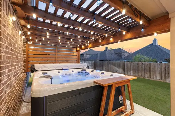 325 Sherbrook Street, Van Alstyne, TX 75495