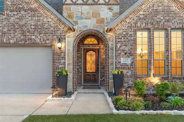 325 Sherbrook Street, Van Alstyne, TX 75495