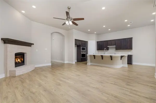 1829 Leo Drive, Van Alstyne, TX 75495