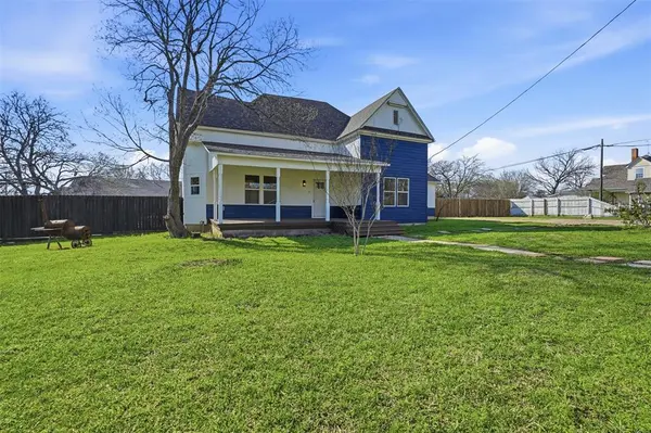 410 S Spears Street, Alvarado, TX 76009