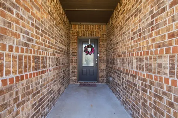 292 Wandering Stream Way, Princeton, TX 75407