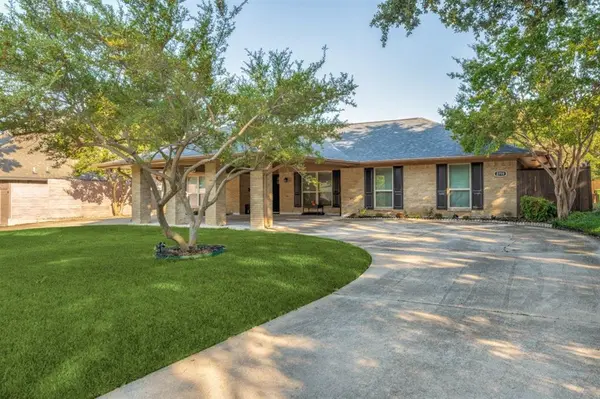 2719 N Surrey Drive, Carrollton, TX 75006