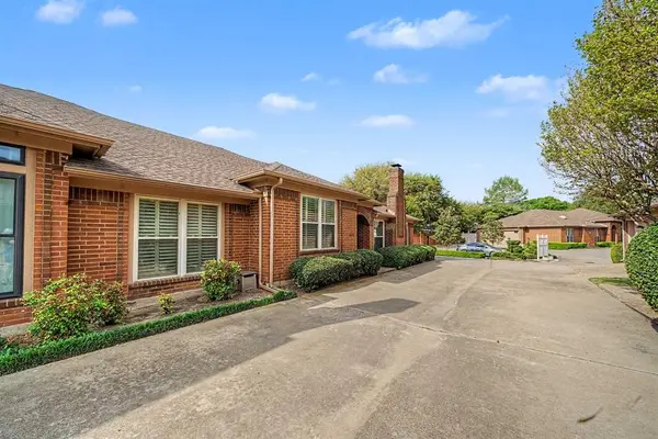 6609 Waterwood Circle, Benbrook, TX 76132