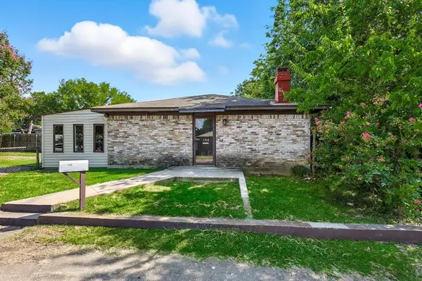 1516 W 7th Street, Irving, TX 75060