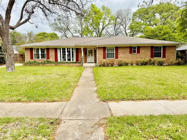 804 Clearwater Drive, Richardson, TX 75080