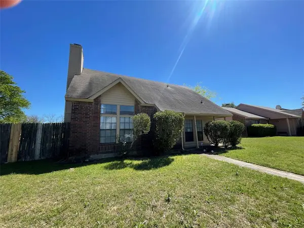 1218 Greenbriar Lane, Lancaster, TX 75146