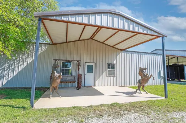 1200 McReynolds, Sanger, TX 76266