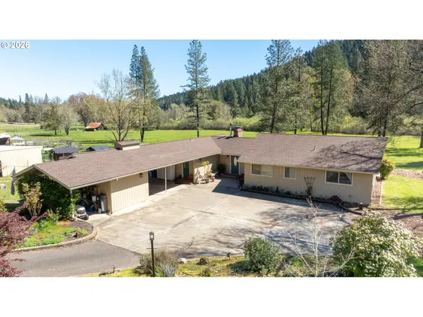 1868 LARSON RD, Roseburg, OR 97471
